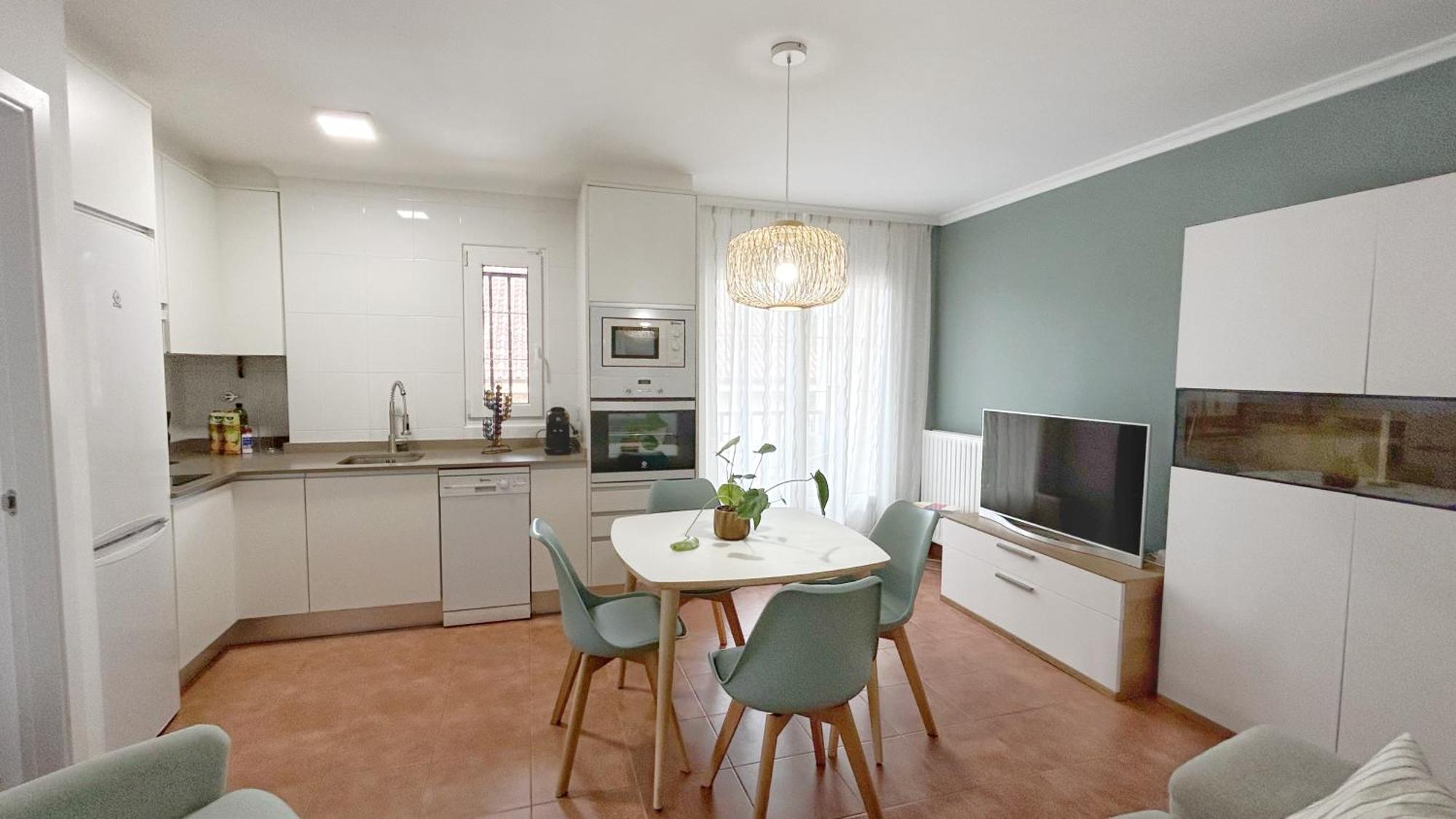 Comillas Bº Casasola - Residencial Lagos Azules - Netflix, Prime, Wifi & Free Indoor Parking 外观 照片