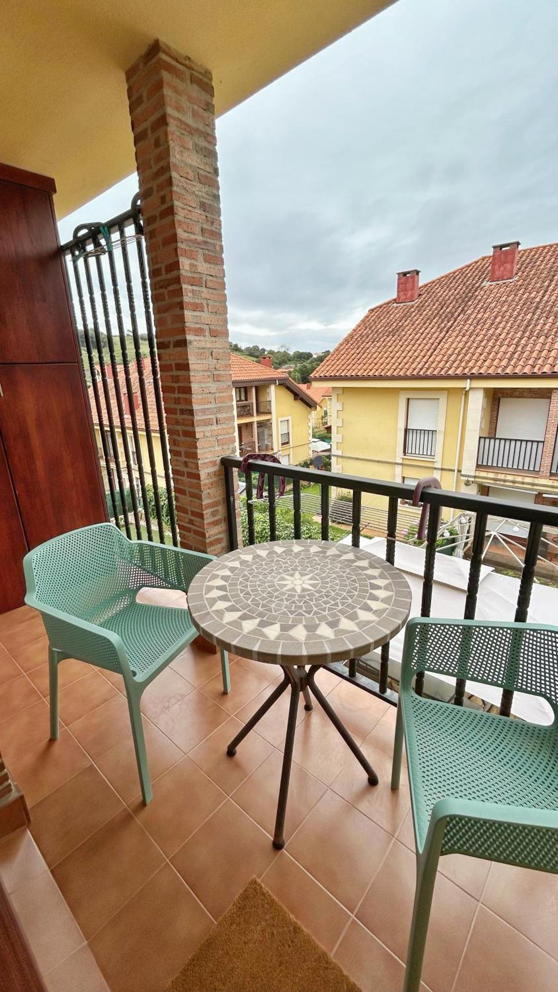 Comillas Bº Casasola - Residencial Lagos Azules - Netflix, Prime, Wifi & Free Indoor Parking 外观 照片
