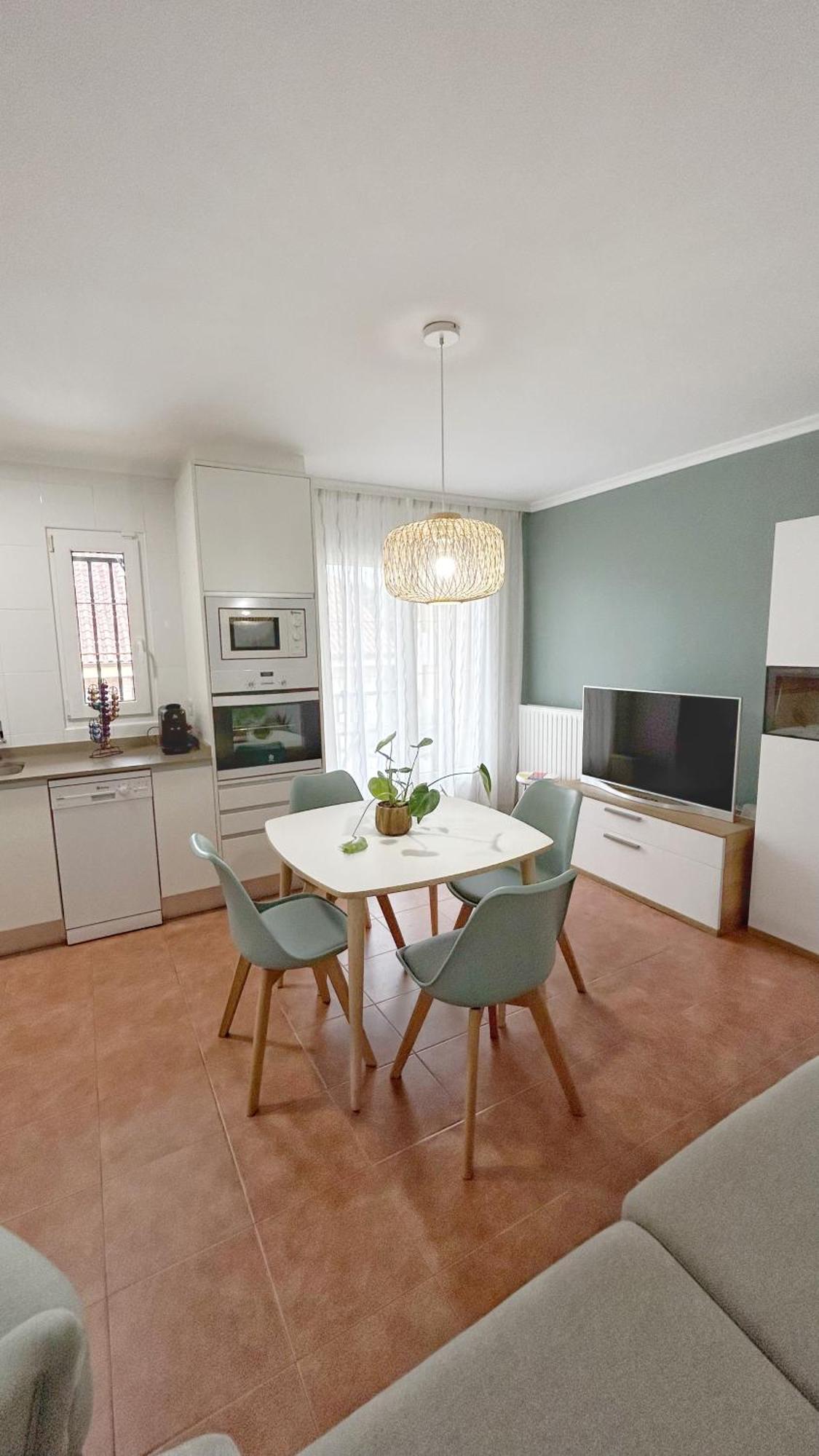 Comillas Bº Casasola - Residencial Lagos Azules - Netflix, Prime, Wifi & Free Indoor Parking 外观 照片